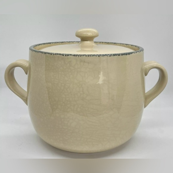 Vintage Home & Garden Stonewear Collection Bumble Bee Design Pot - Picture 3 of 6